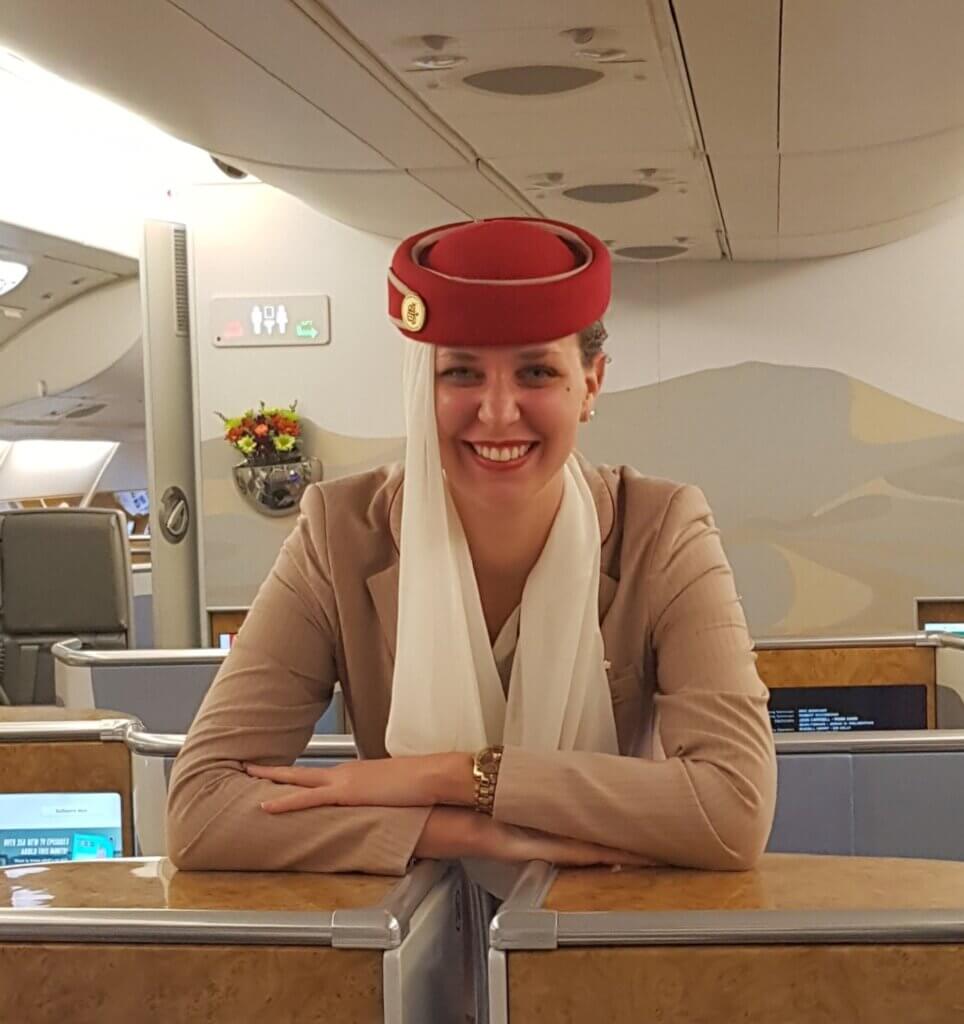 Lara Ariño Asistente Virtual para Negocios a bordo de un avión